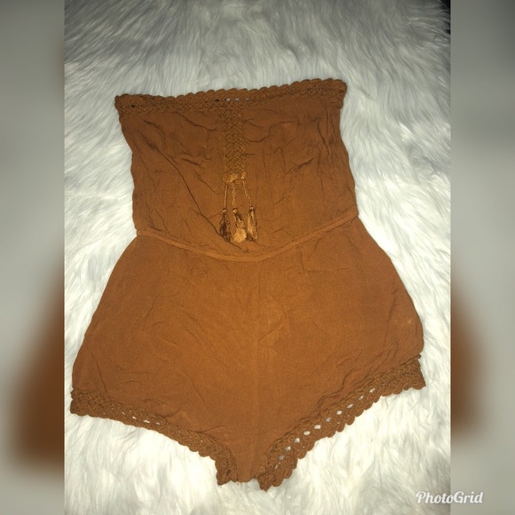 Forever 21 Pants - ⭐️💙Gold Romper